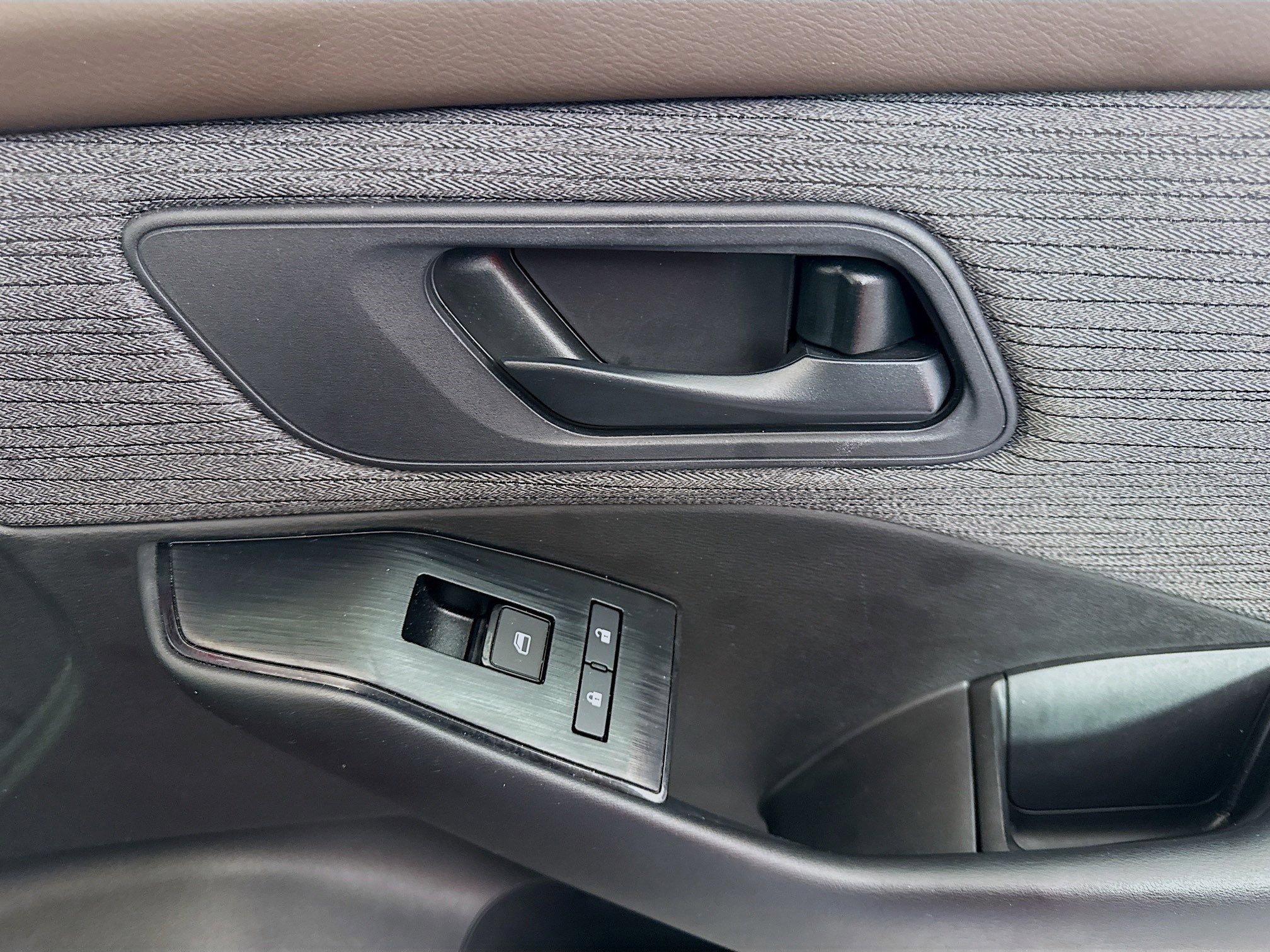 Used 2023 Nissan Rogue S image 31