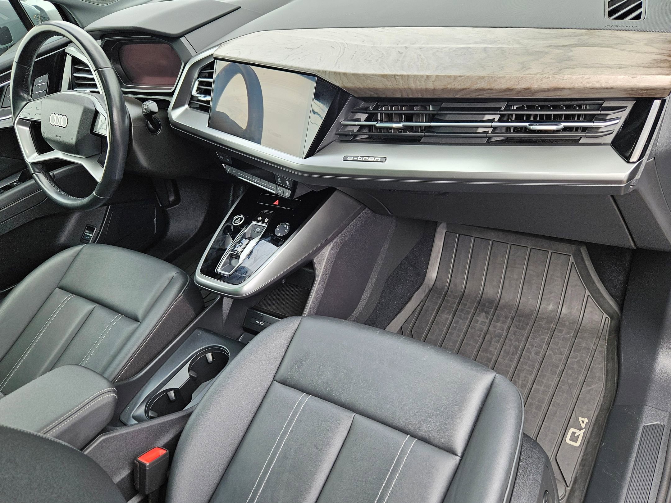 Used 2023 Audi Q4 e-tron Premium w/ Convenience Package AWD/4WD image 30