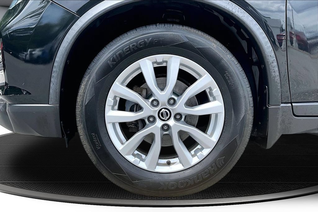 Used 2017 Nissan Rogue SV AWD/4WD image 34