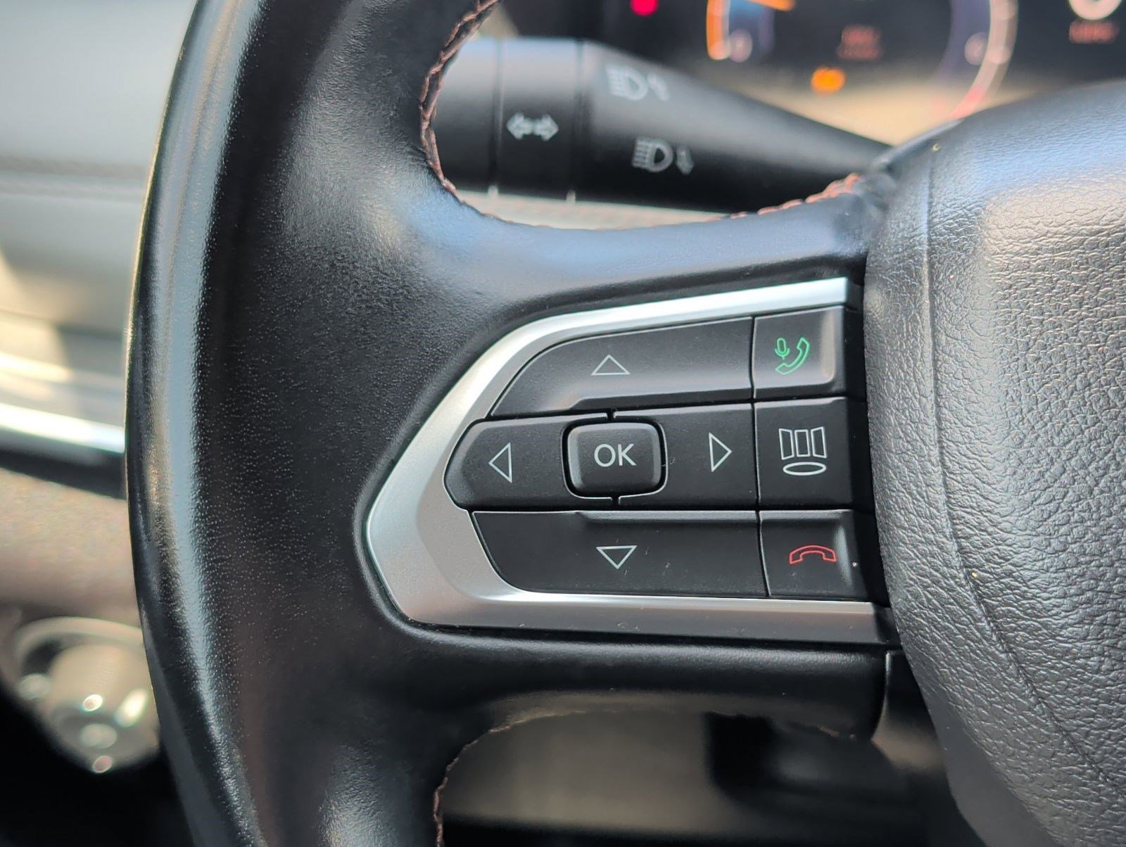 Used 2022 Jeep Compass Limited w/ Elite Group image 14