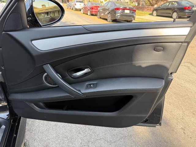 Used 2009 BMW M5 RWD image 38
