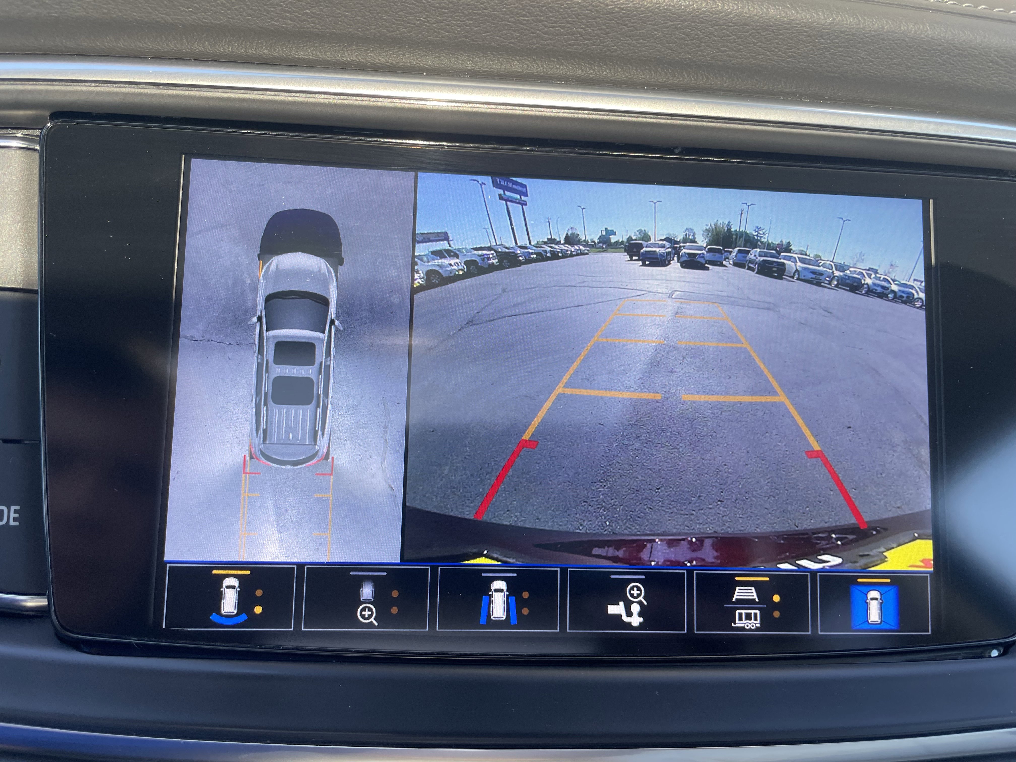 Used 2023 Buick Enclave Avenir w/ Trailering Package, 5000 lbs. AWD/4WD image 20