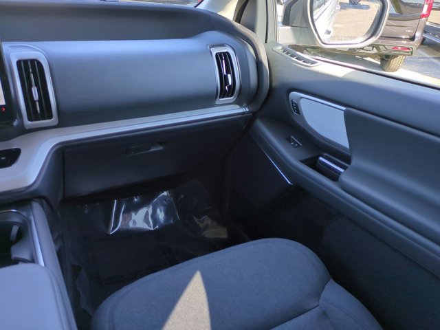 New 2026 Ford Expedition Active image 9