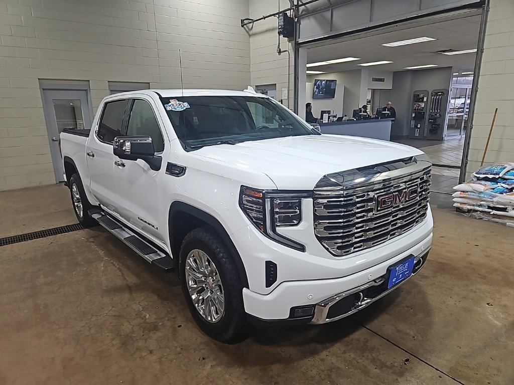 Used 2024 GMC Sierra 1500 Denali w/ Technology Package image 9