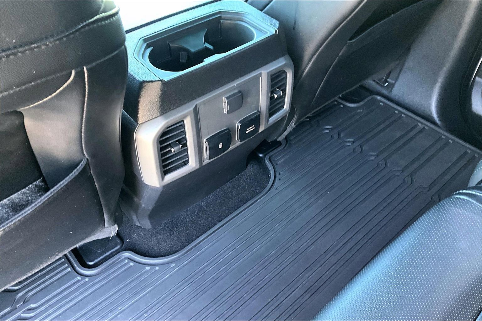 Used 2019 Ford F150 Raptor w/ Equipment Group 801A Mid image 11