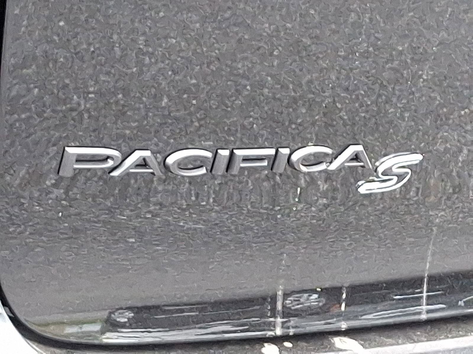 New 2026 Chrysler Pacifica Limited w/ S Appearance Package image 13