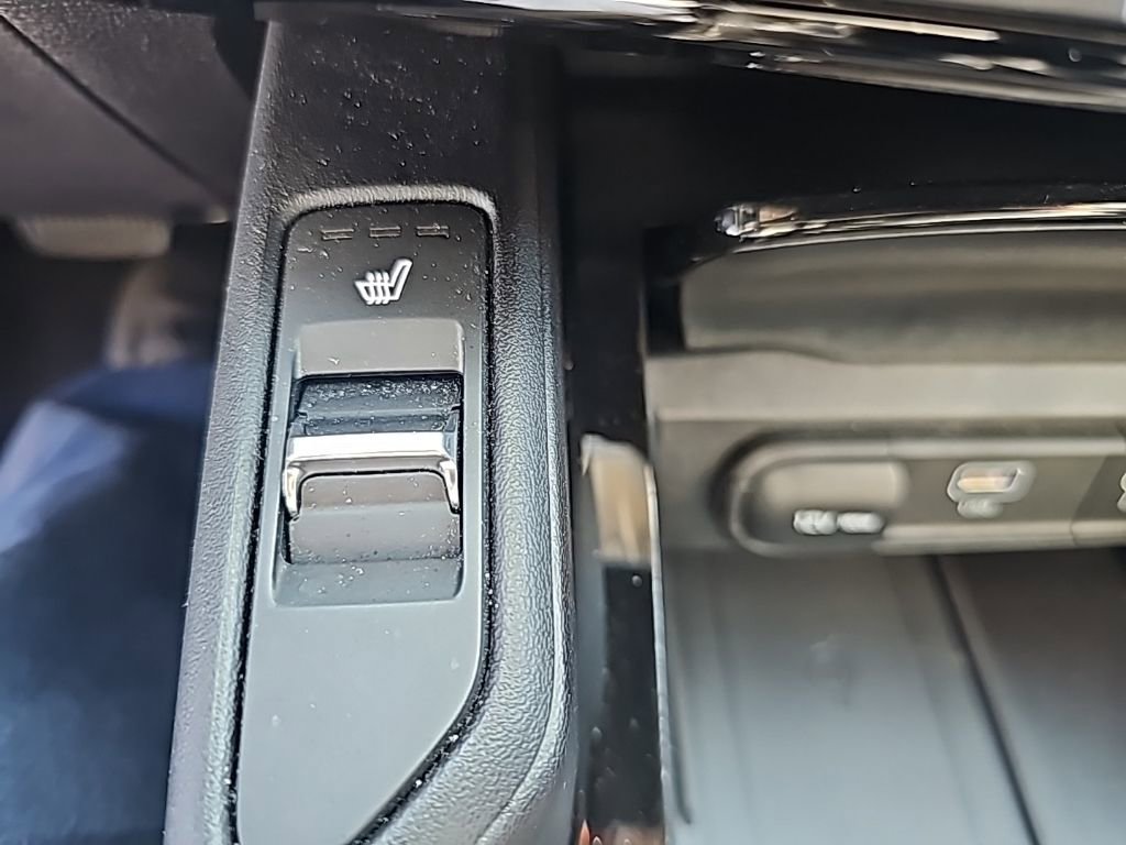 Used 2025 Kia Telluride S image 21