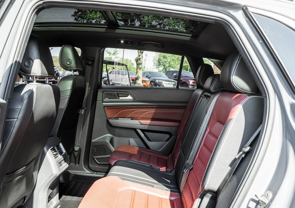 Used 2021 Volkswagen Atlas Cross Sport SEL Premium R-Line AWD/4WD image 23