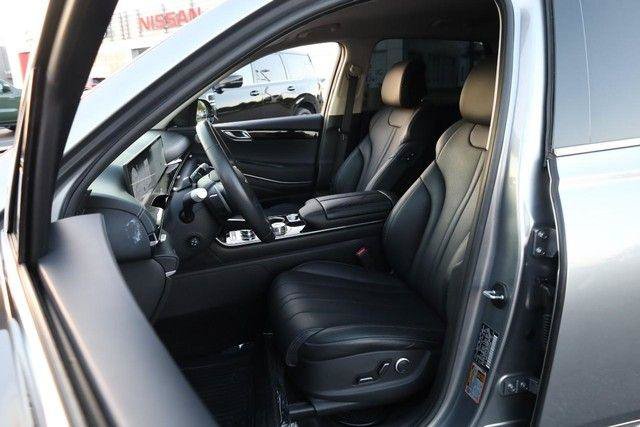 Used 2025 Genesis GV80 2.5T Standard AWD/4WD image 8