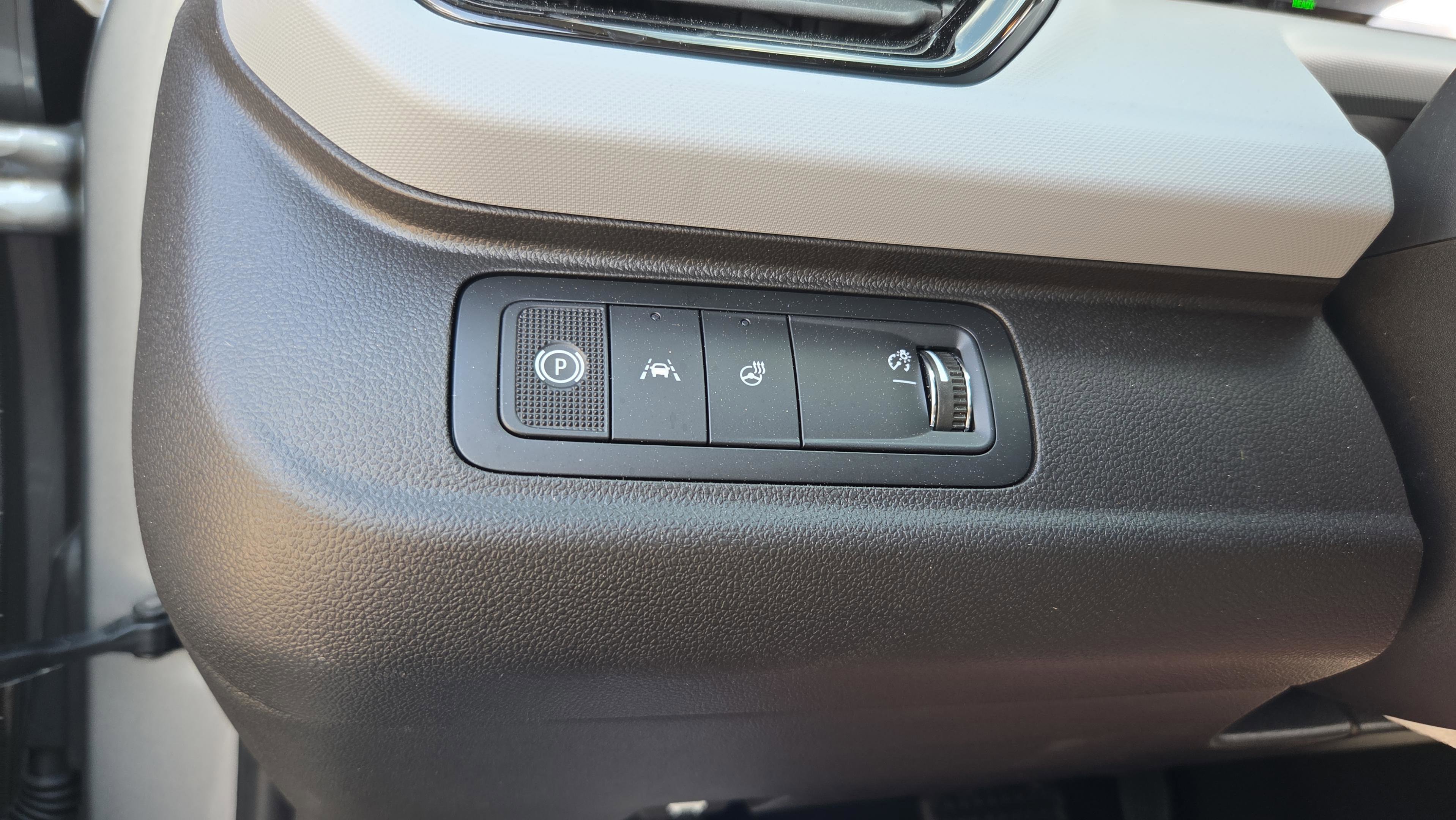 New 2027 Chevrolet Bolt LT w/ Comfort Package image 17