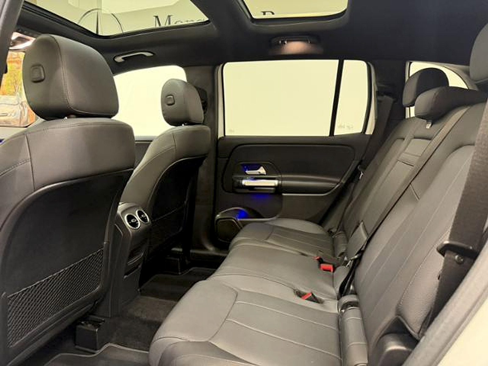 Used 2025 Mercedes-Benz GLB 250 image 19