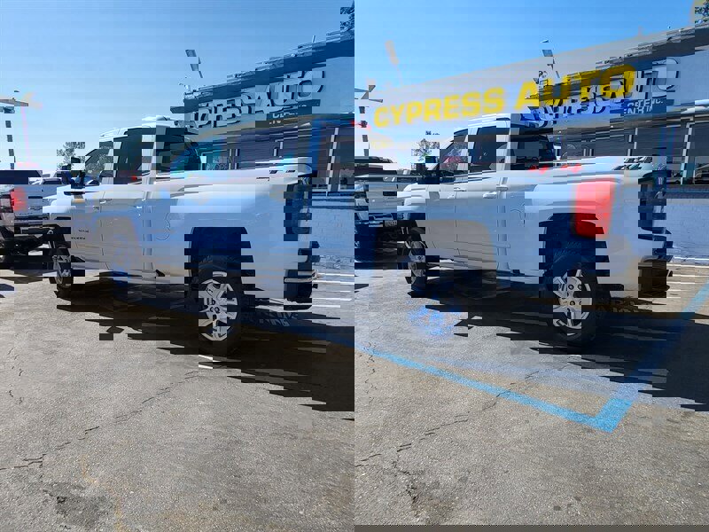 Used 2018 Chevrolet Silverado 1500 LT w/ All Star Edition image 3