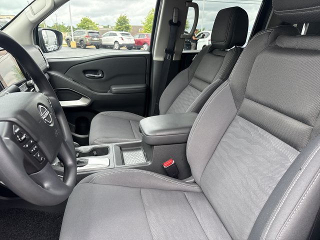 Certified 2024 Nissan Frontier SV AWD/4WD image 5