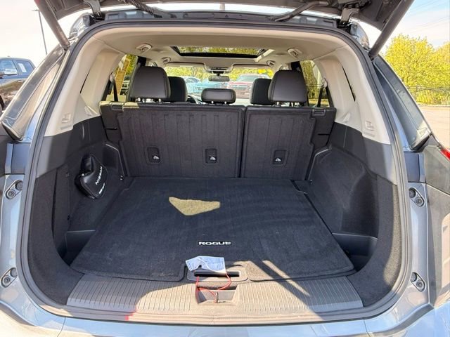 Certified 2024 Nissan Rogue SV w/ SV Premium Package image 19