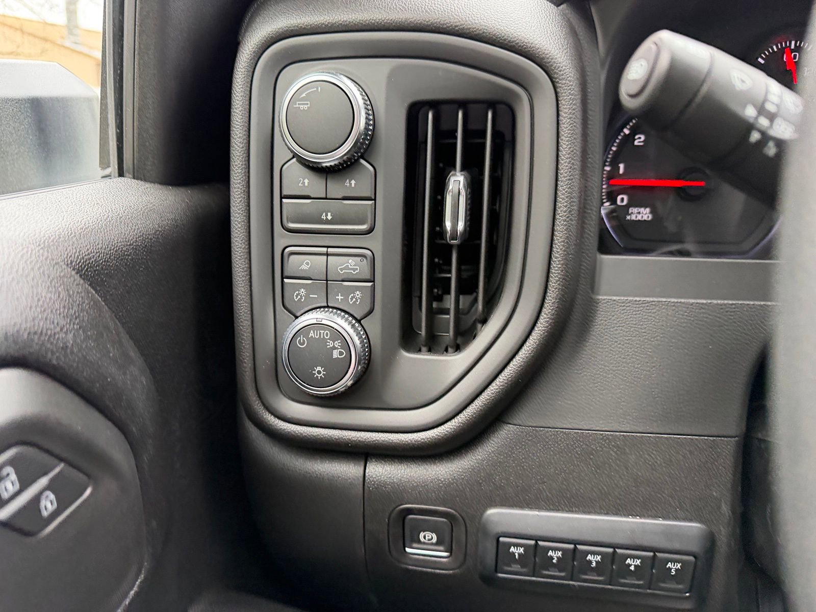 New 2026 GMC Sierra 2500 Pro w/ Convenience Package image 13