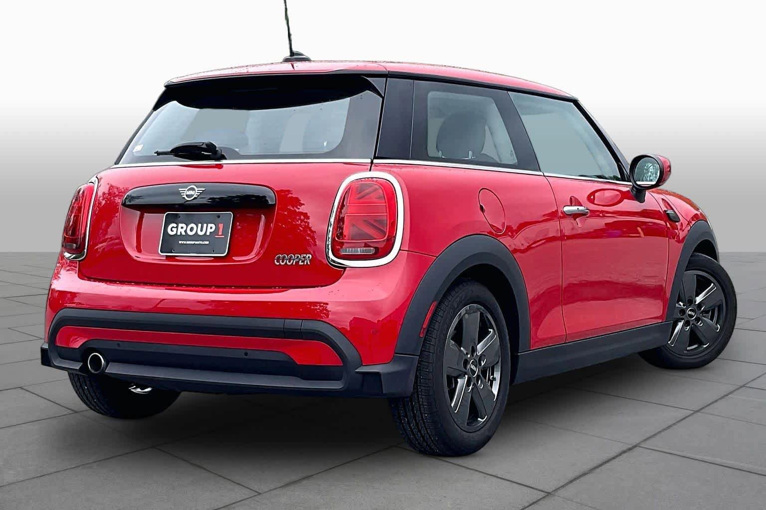 Used 2024 MINI Cooper 2-Door Hardtop FWD image 12