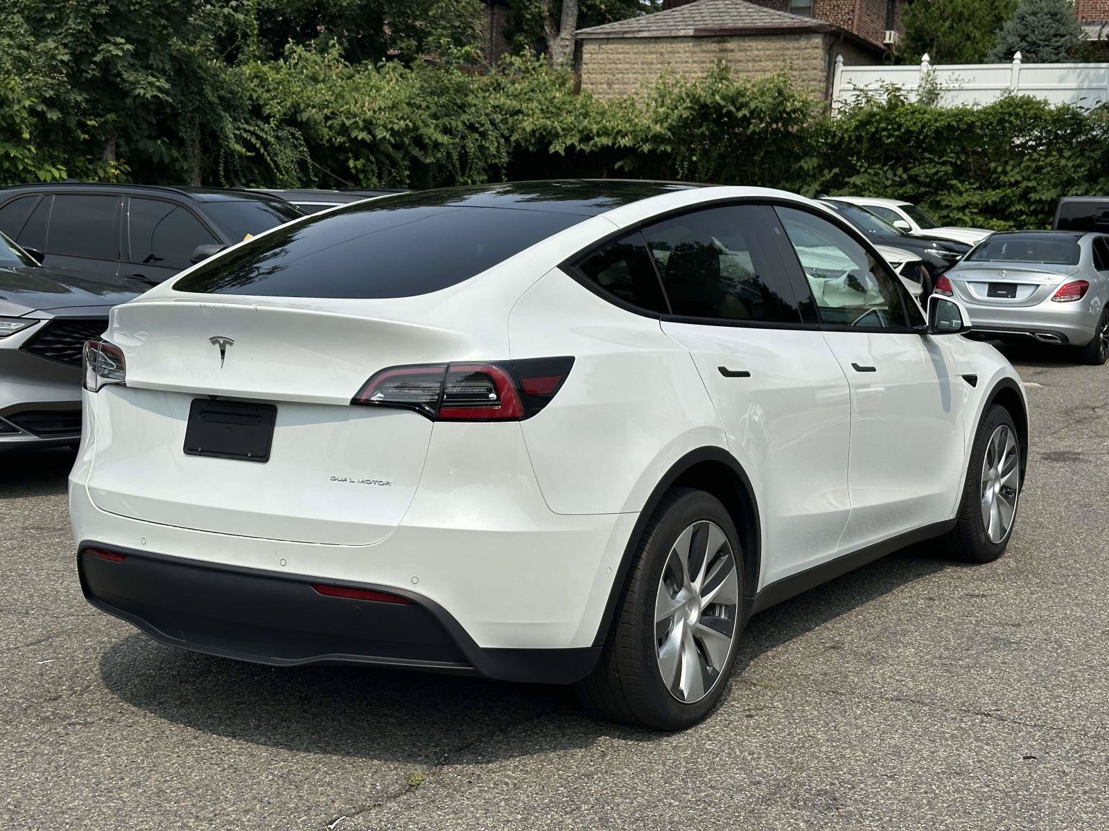 Used 2020 Tesla Model Y Long Range AWD/4WD image 3