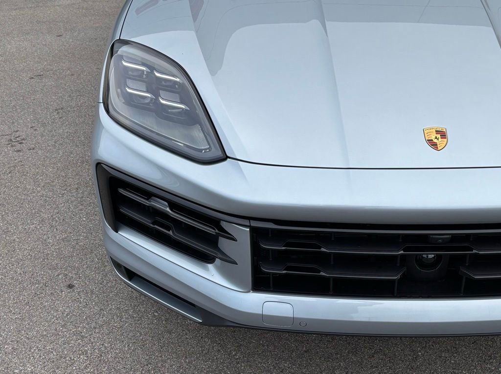 New 2026 Porsche Cayenne E-Hybrid Coupe AWD/4WD image 19