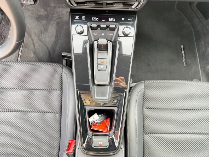 Used 2023 Porsche 911 Carrera T image 19