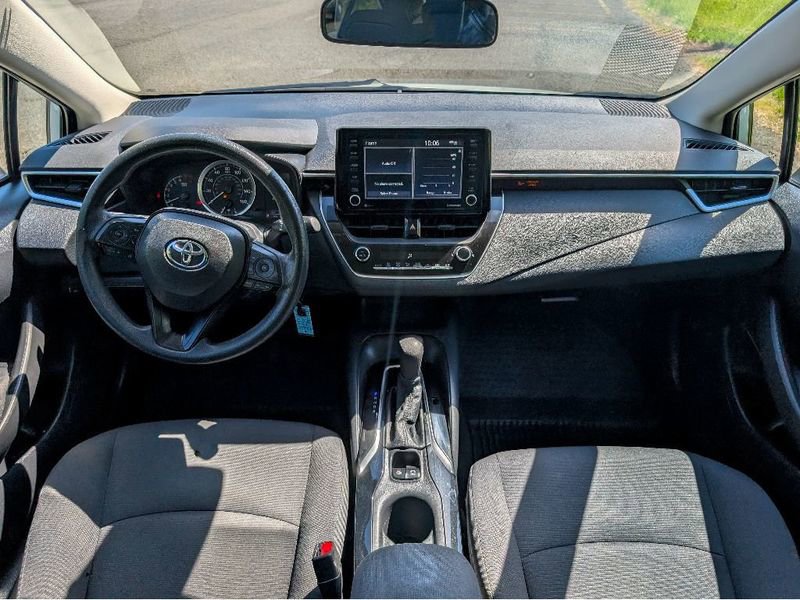 Used 2022 Toyota Corolla LE FWD image 26