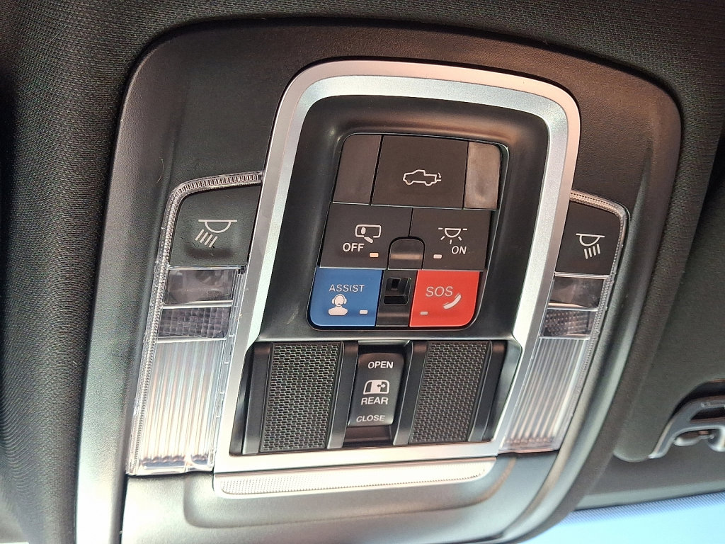 Certified 2024 RAM 3500 Limited image 32