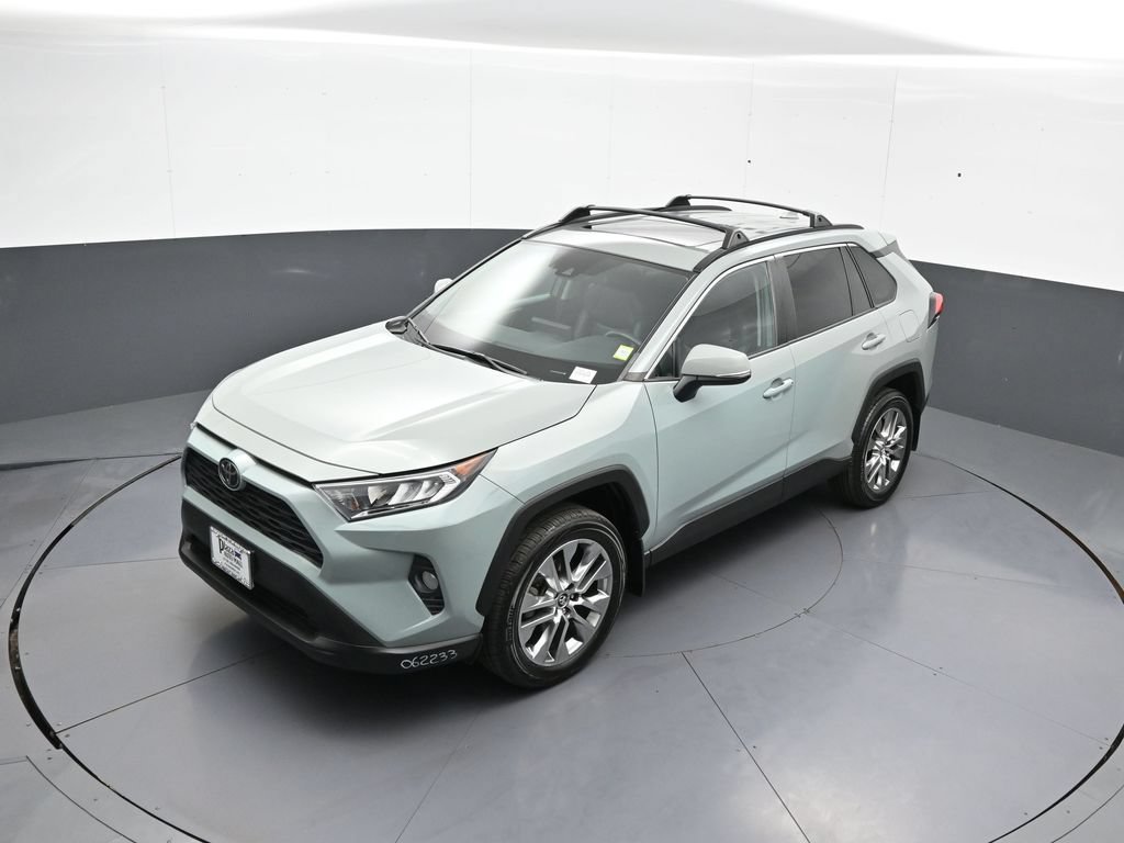Certified 2020 Toyota RAV4 XLE Premium AWD/4WD image 35