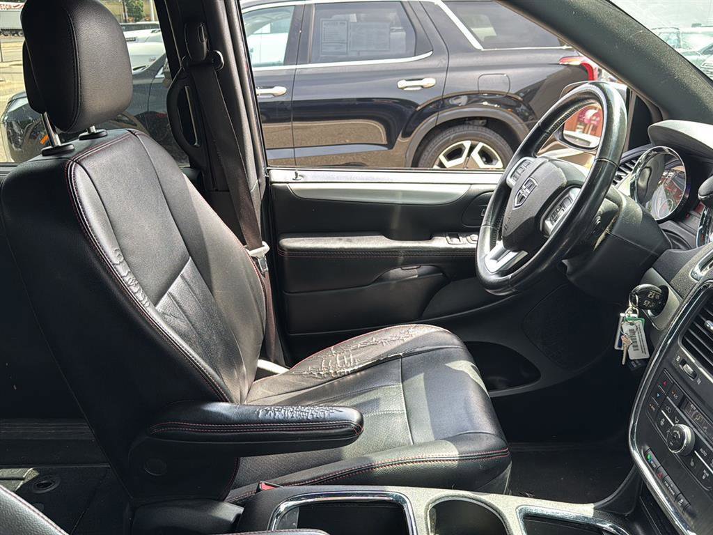 Used 2017 Dodge Grand Caravan GT FWD image 8