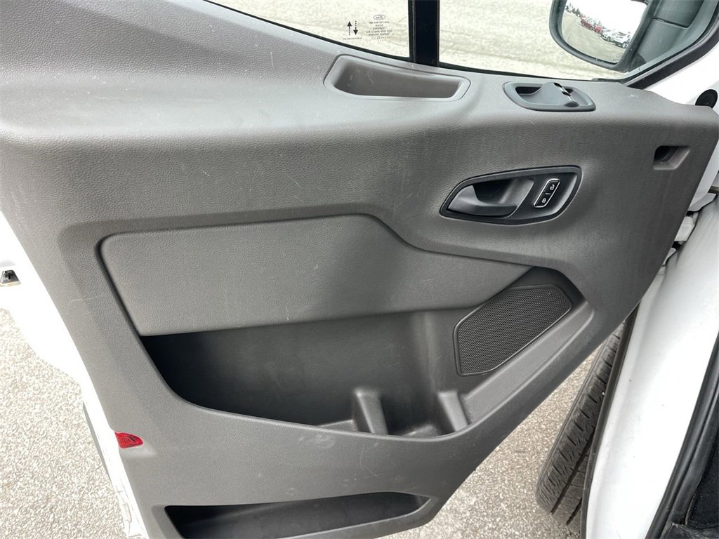 Used 2023 Ford Transit 350 XLT image 3