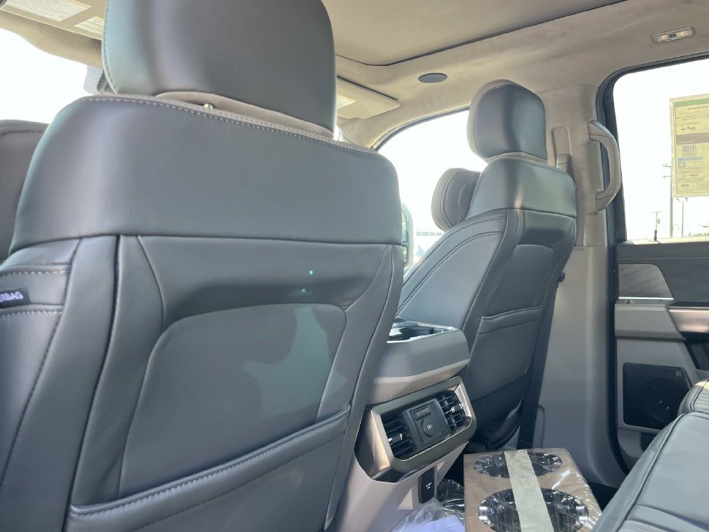 New 2027 Ford F350 Platinum w/ Platinum Plus Package AWD/4WD image 25
