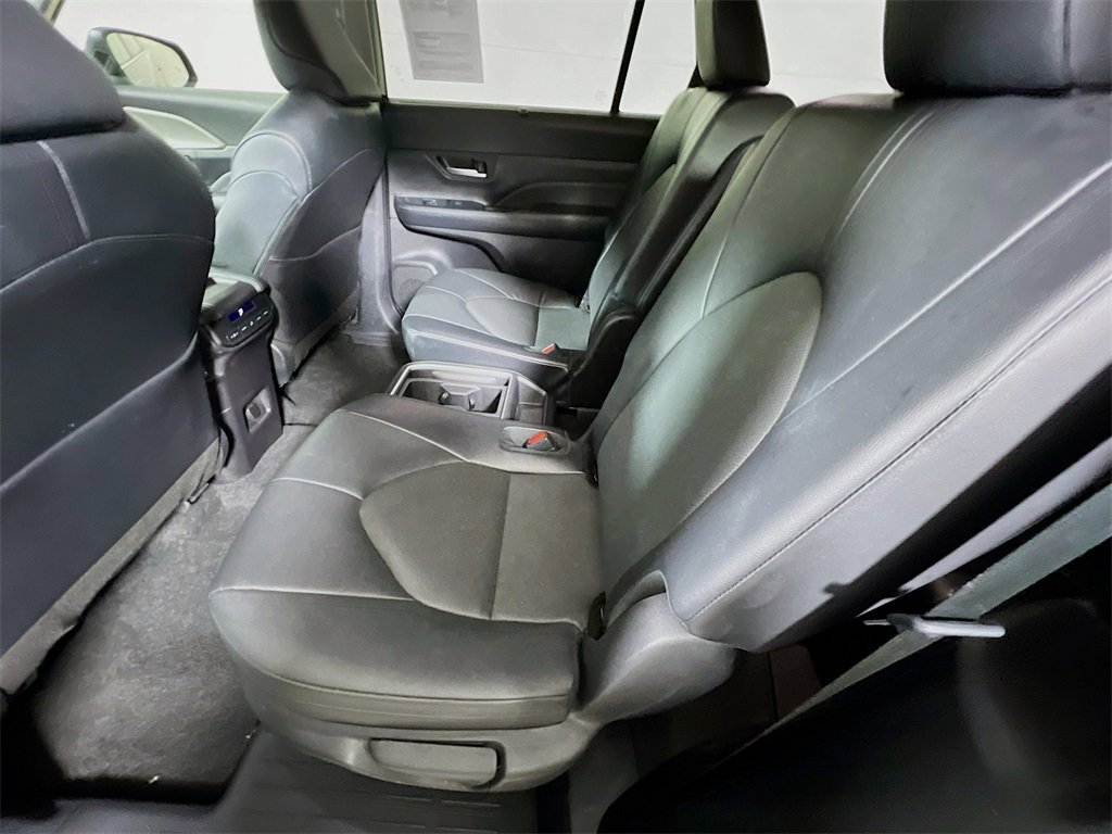Certified 2025 Toyota Grand Highlander AWD image 22