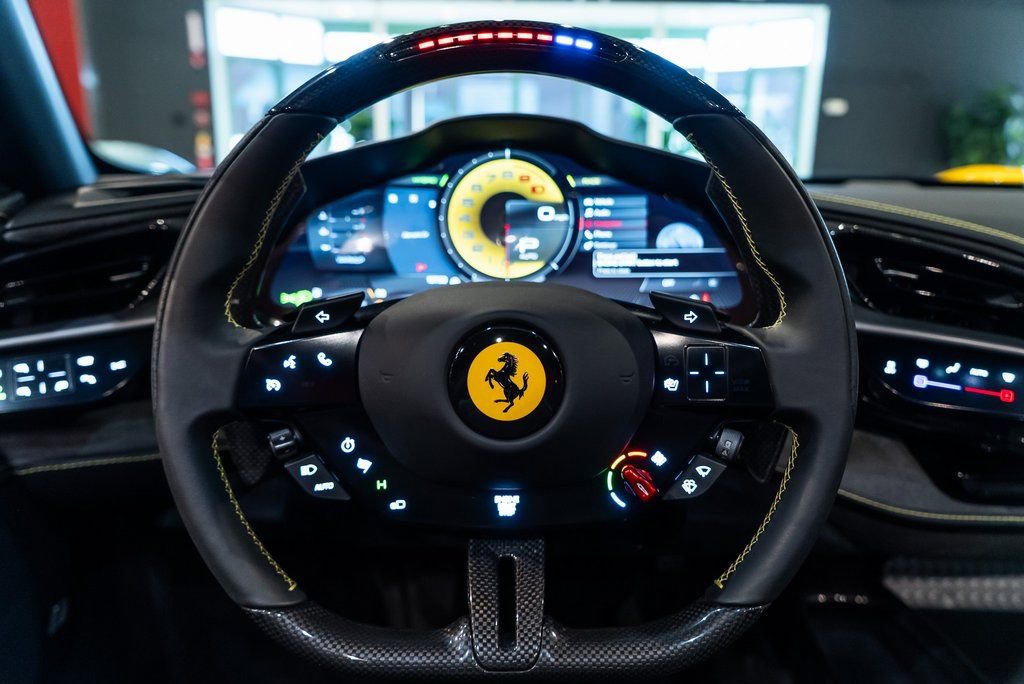 Used 2024 Ferrari SF90 Spider image 5