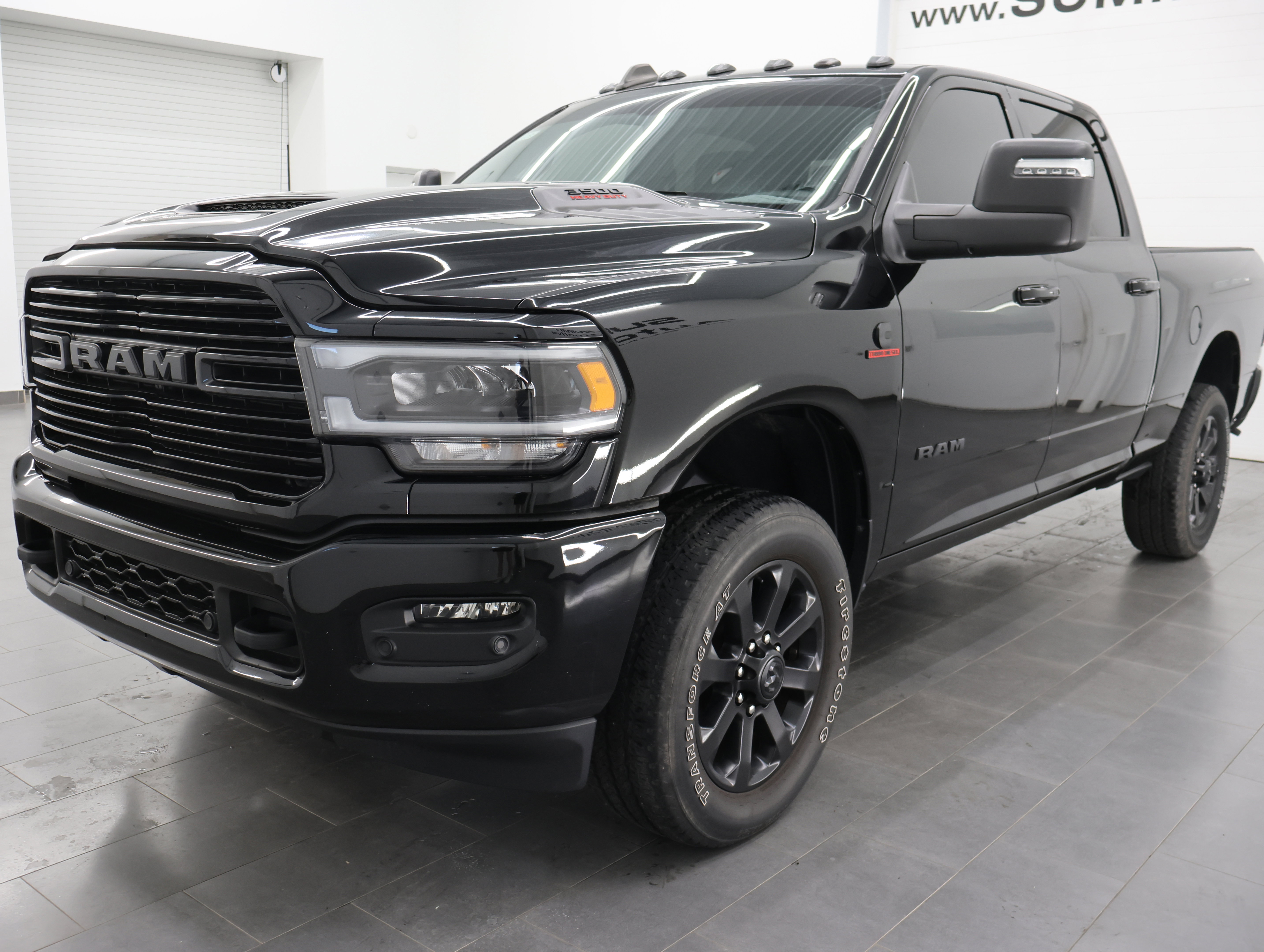 Used 2024 RAM 3500 Laramie w/ Night Edition AWD/4WD image 7