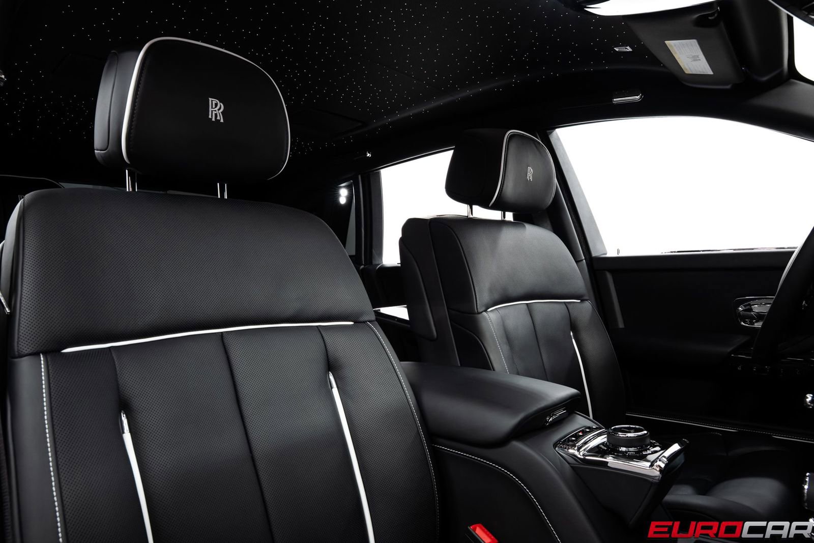 Used 2024 Rolls-Royce Phantom Sedan w/ The Phantom Package image 38
