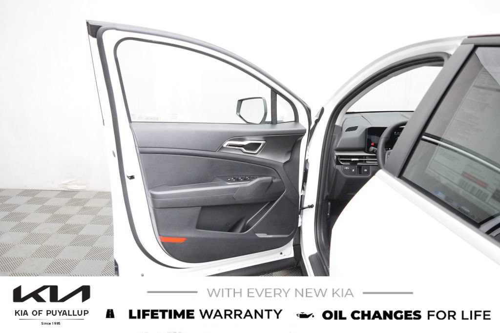 New 2026 Kia Sportage LX AWD/4WD image 9