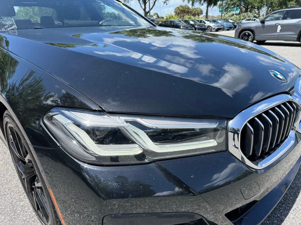Used 2022 BMW 530i w/ M Sport Package image 4