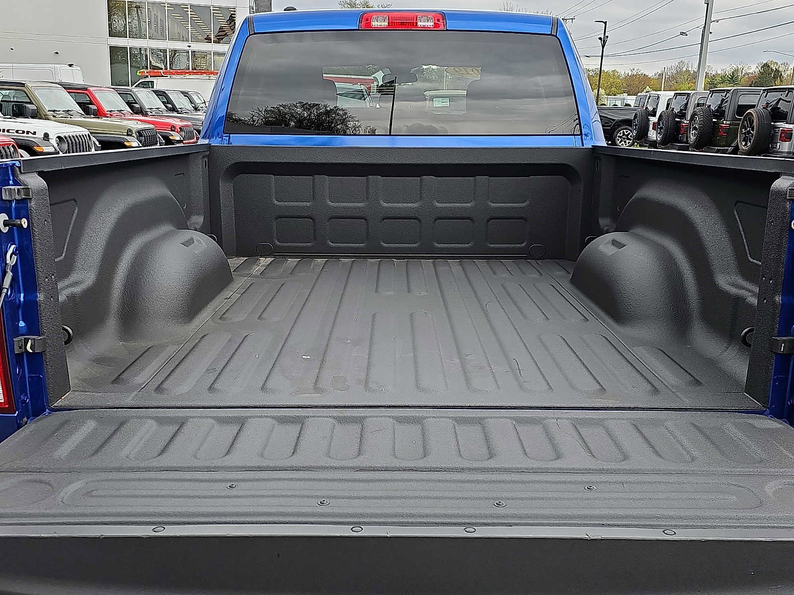 Used 2019 RAM 1500 Express w/ Express Value Package image 28