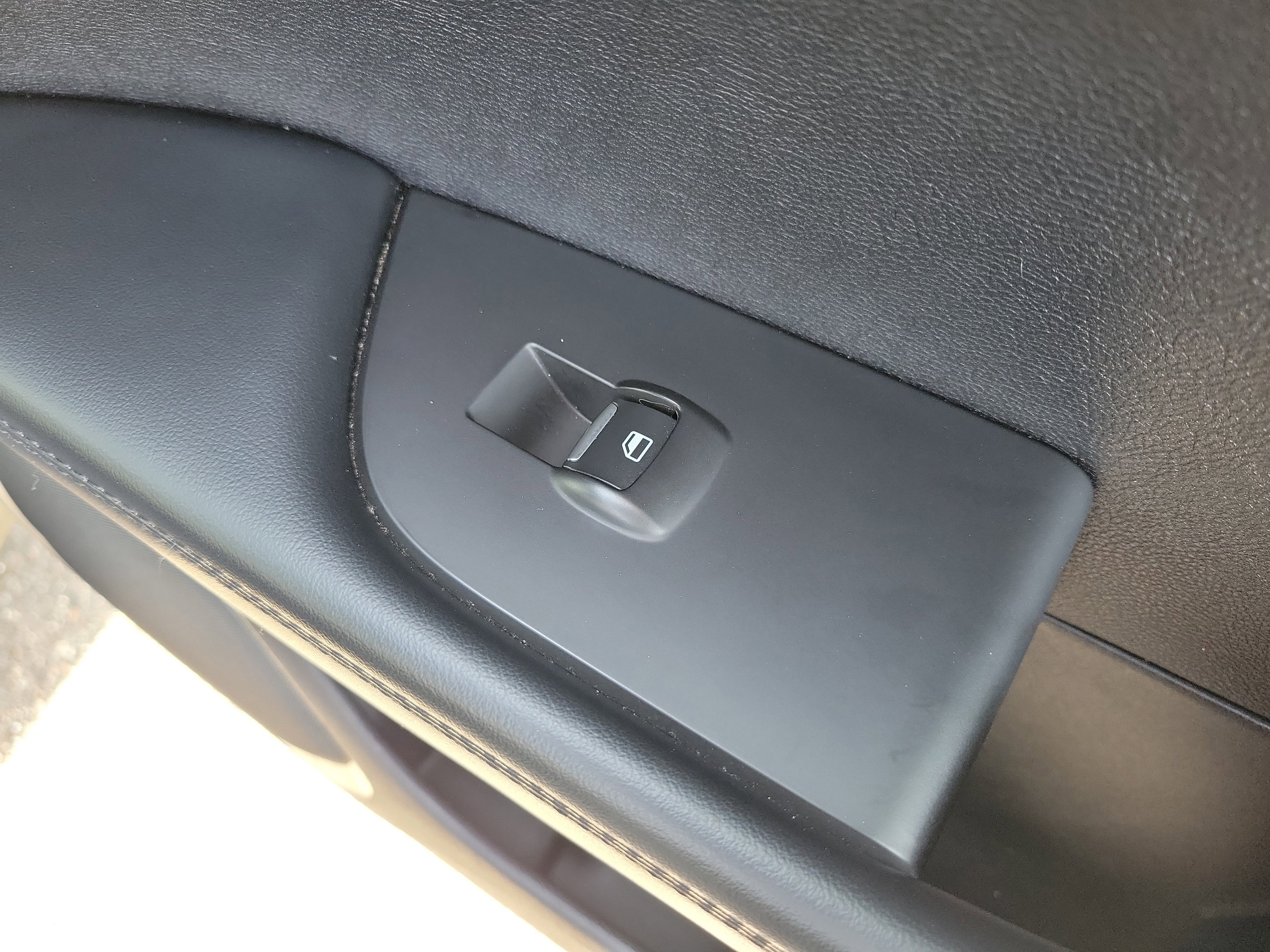 Used 2020 Lincoln Nautilus Reserve image 11