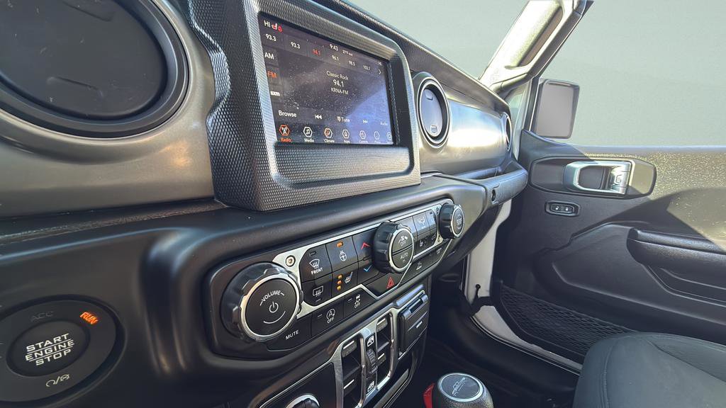 Used 2021 Jeep Gladiator Willys image 28