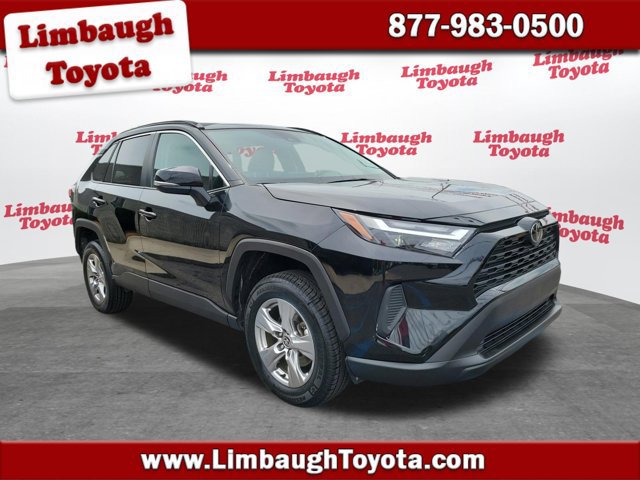 Used 2024 Toyota RAV4 XLE AWD/4WD image 1