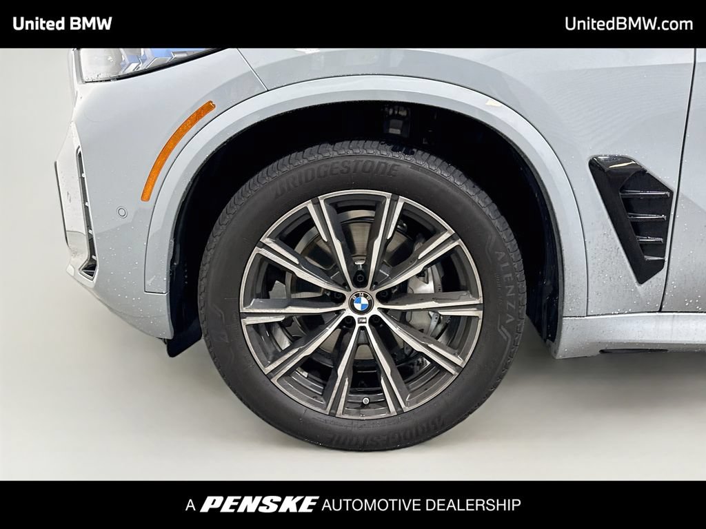 Certified 2025 BMW X5 sDrive40i w/ M Sport Package RWD image 9