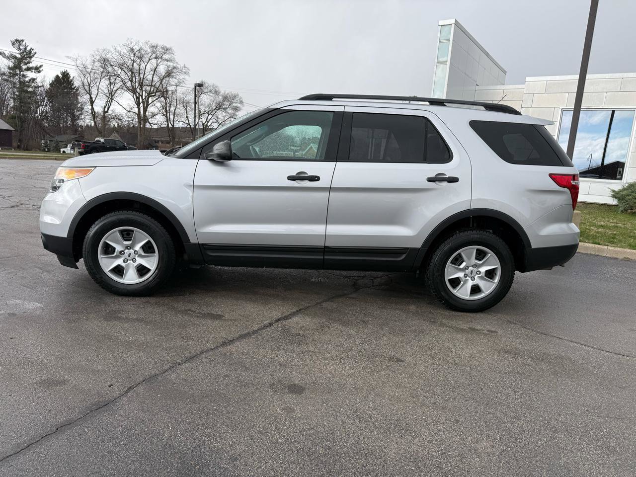 Used 2014 Ford Explorer 4WD image 4