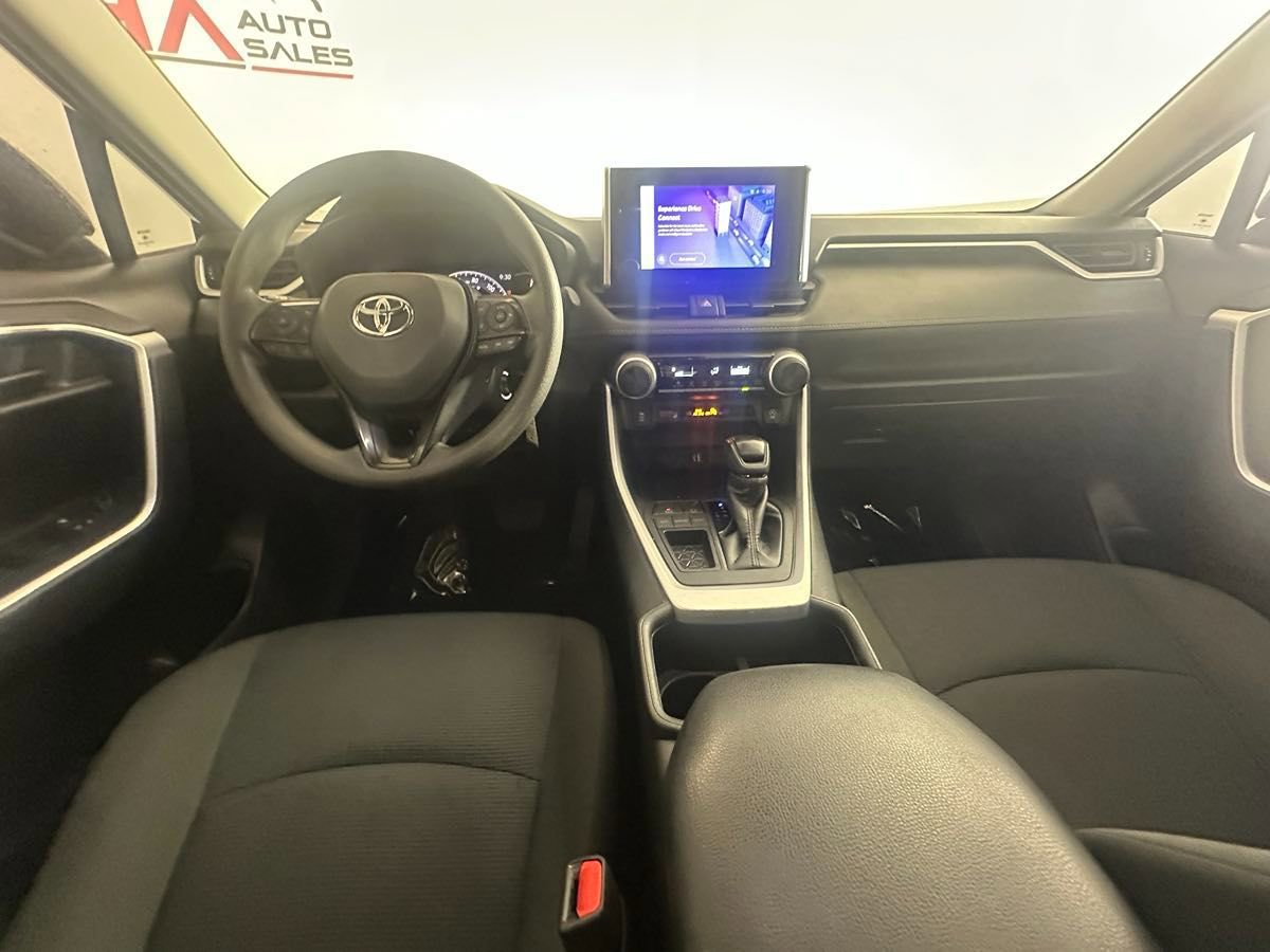 Used 2024 Toyota RAV4 LE FWD image 22