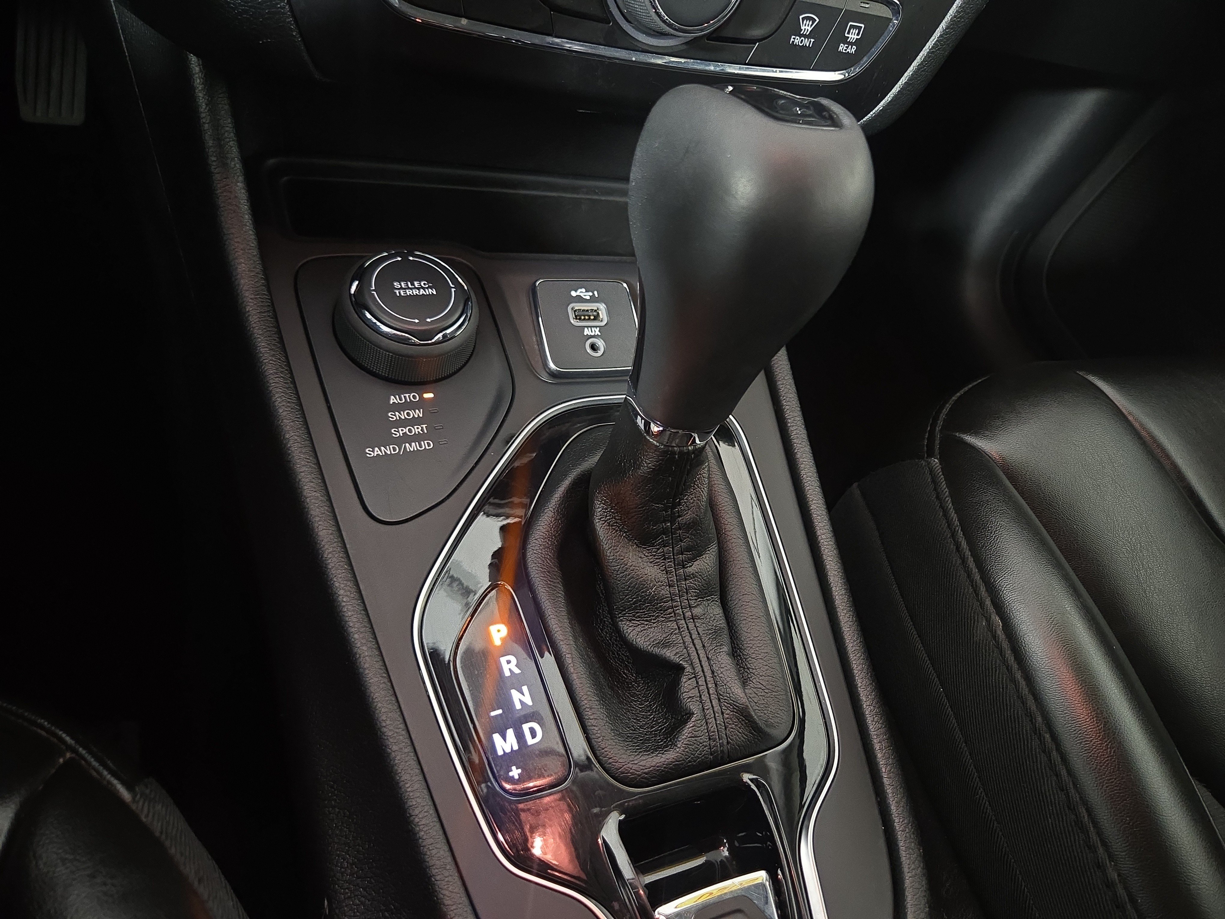 Used 2020 Jeep Cherokee Latitude Plus AWD/4WD image 23