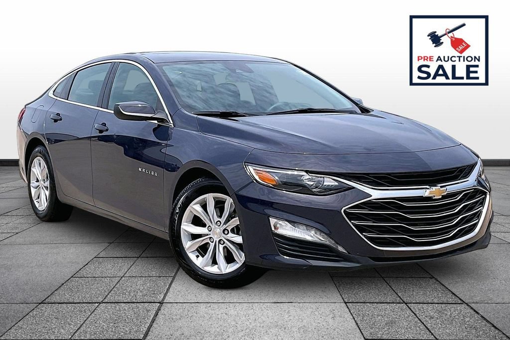 Used 2025 Chevrolet Malibu LT FWD image 2