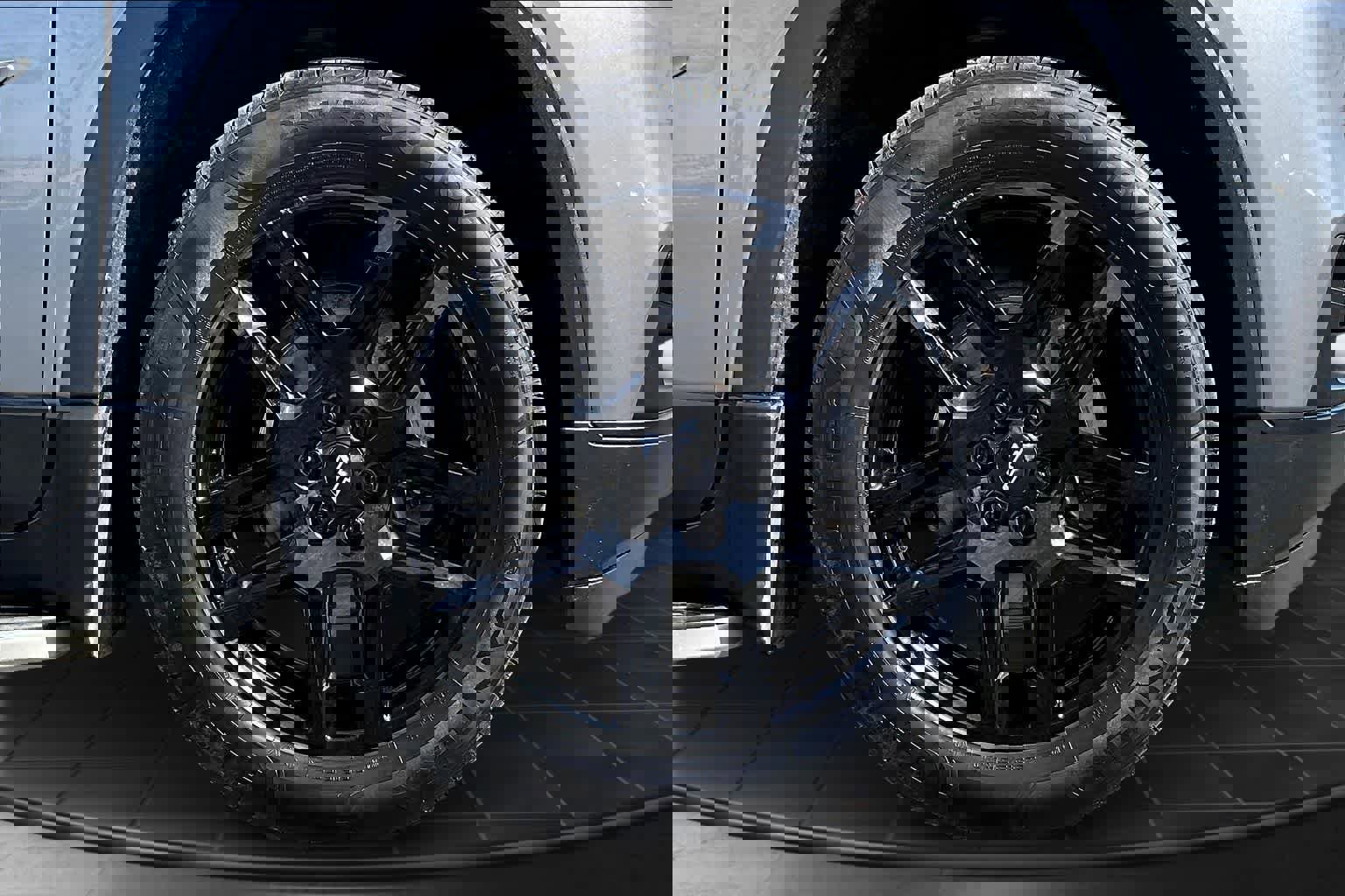 Used 2020 Chevrolet Traverse LS w/ LPO, Blackout Package AWD/4WD image 34