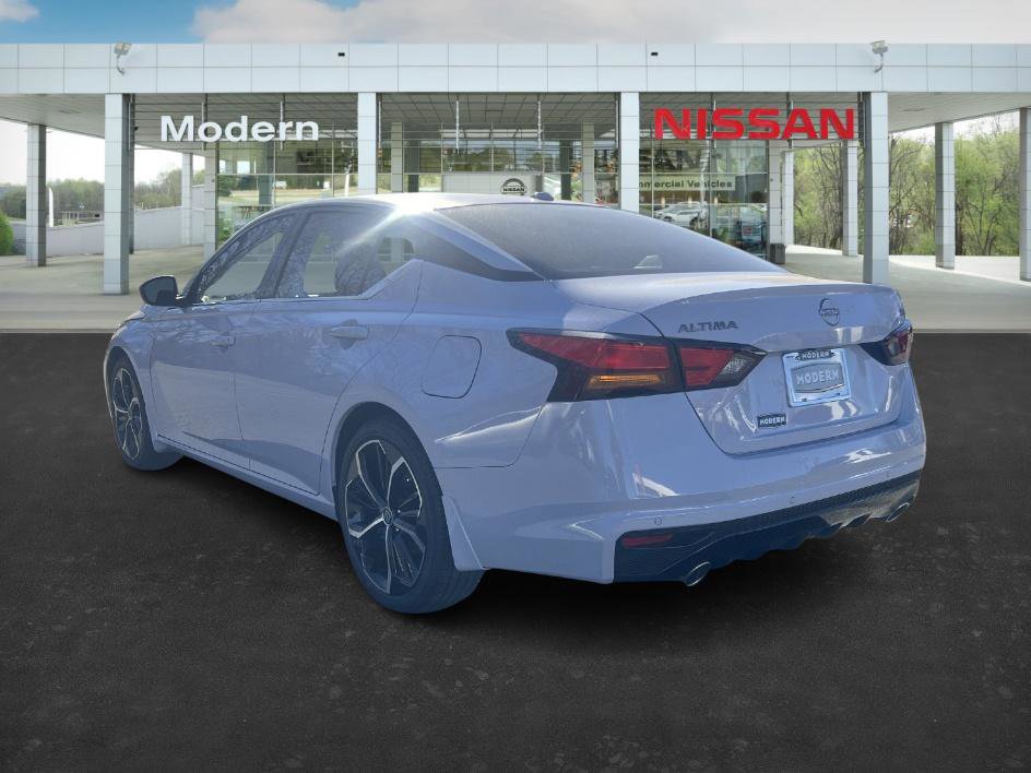 New 2025 Nissan Altima 2.5 SR image 3