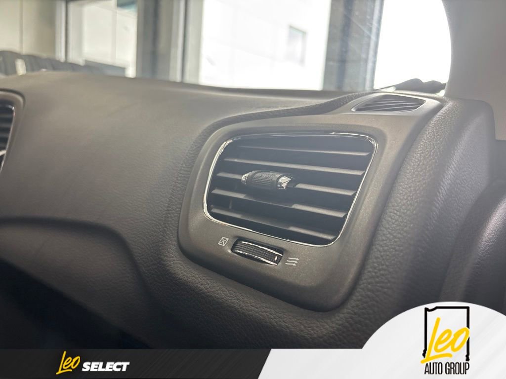 Used 2019 Jeep Compass Trailhawk w/ Leather Interior Group AWD/4WD image 12