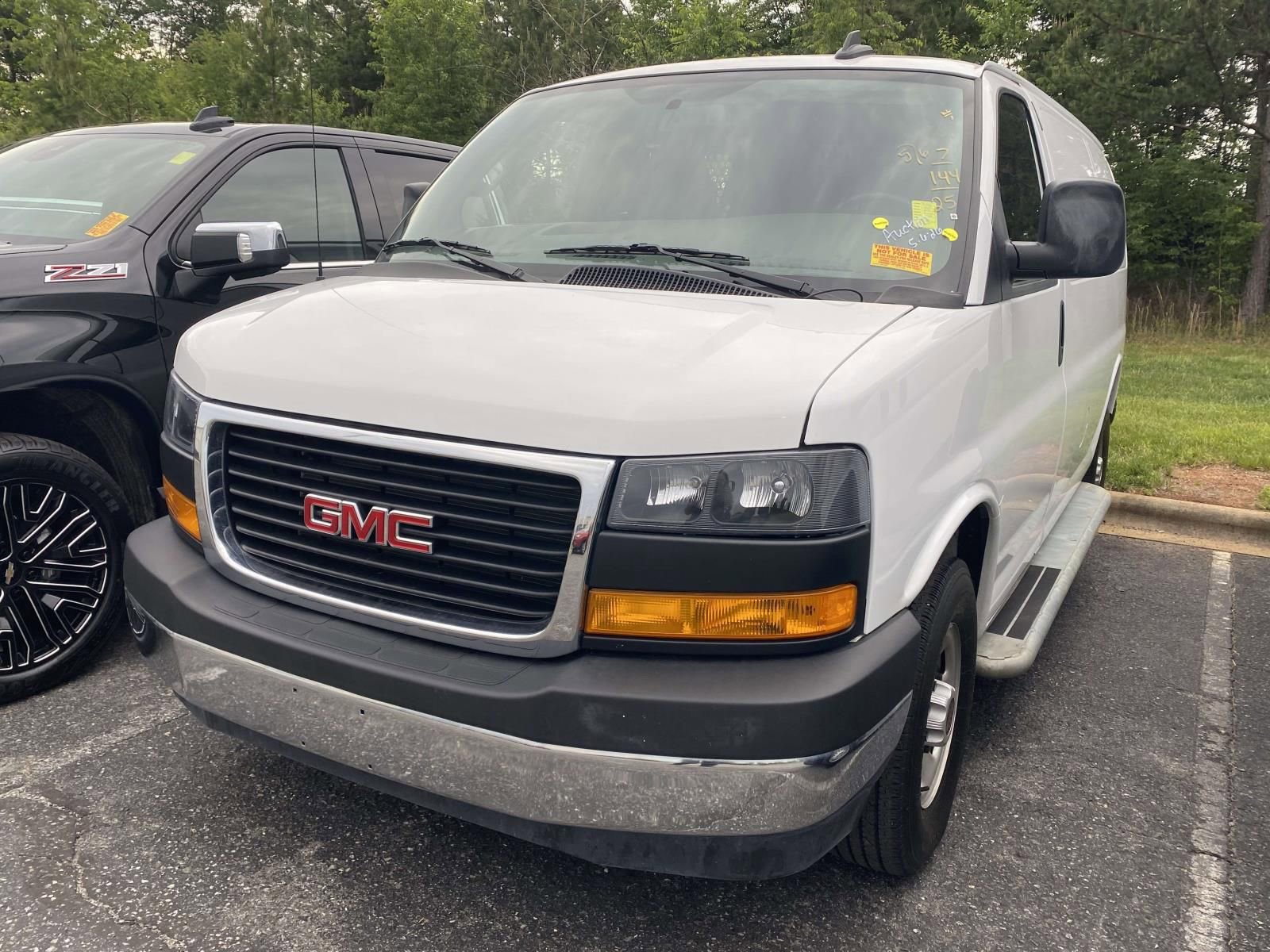 Used 2025 GMC Savana 2500 w/ Driver Convenience Package RWD image 3