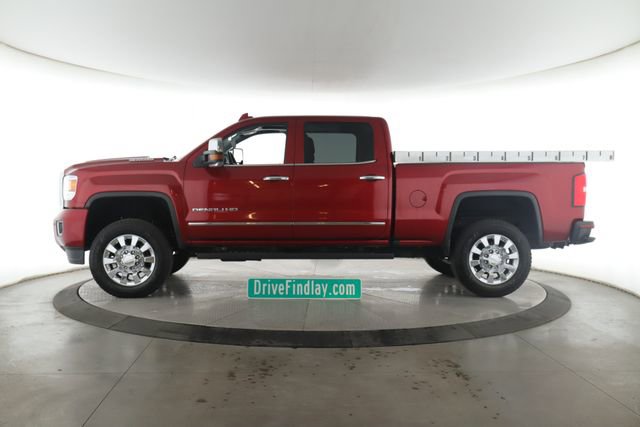 Used 2018 GMC Sierra 2500 Denali w/ Duramax Plus Package AWD/4WD image 9