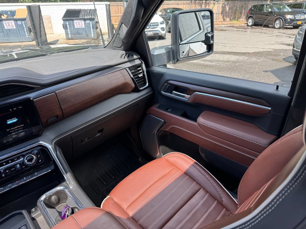 Used 2025 GMC Sierra 2500 Denali Ultimate w/ Max Trailering Package AWD/4WD image 14